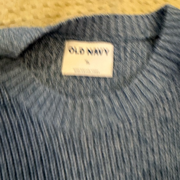 Old Navy Men's Blue and White Crewneck Sweater - Picture 2 of 2